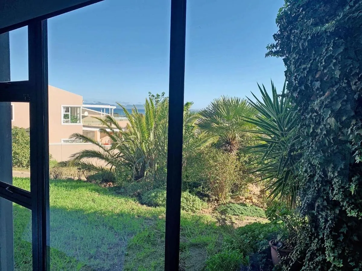 Die Bohuis Gordons Bay