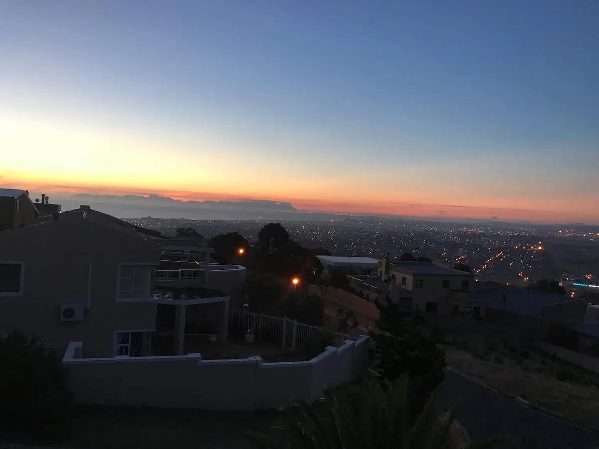 Die Bohuis Gordons Bay 0*,